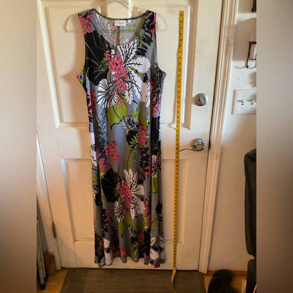 Attitudes by Renee beautiful multicolor tropical maxi dress